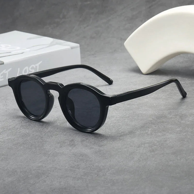 Montures de lunettes rondes Montra Bold