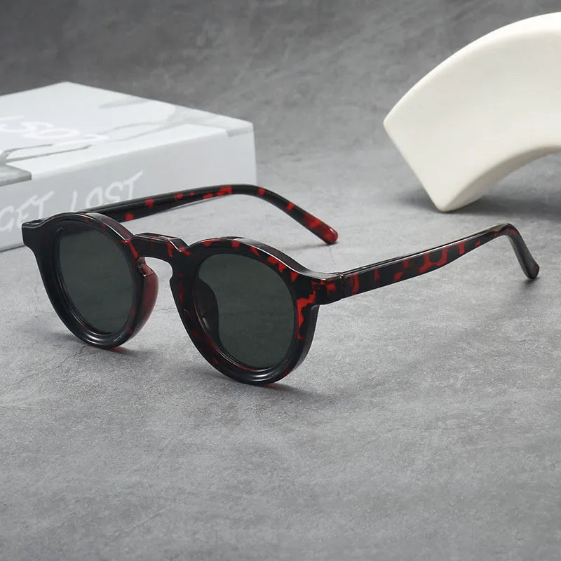 Montures de lunettes rondes Montra Bold